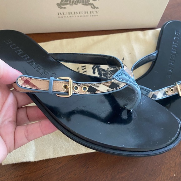 burberry flip